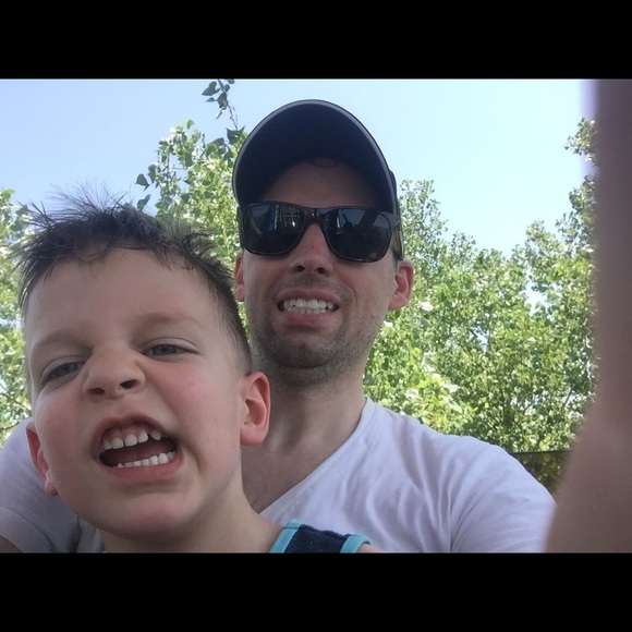 Meet your Posher, Brandon - Picture 2 of 3